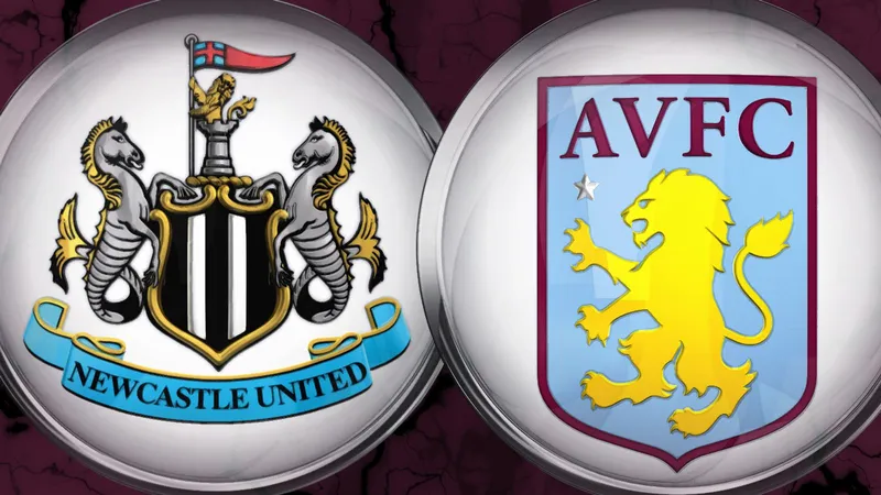 Cầu thủ Newcastle và Aston Villa tranh chấp bóng trên sân